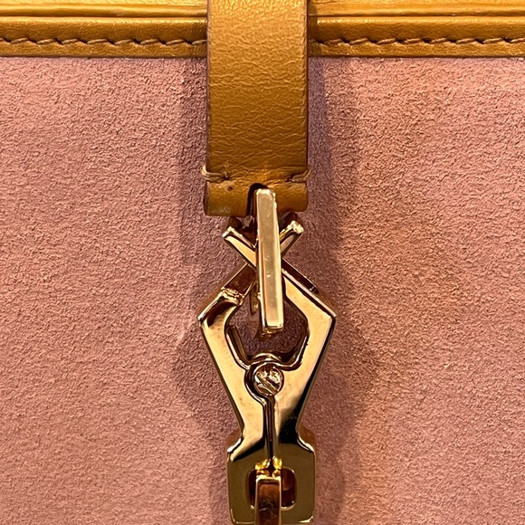 Gucci Jackie Pink and Tan Suede Wallet - Picture 3 of 13